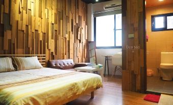 Tainan Re+ Wood Guesthouse
