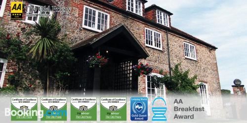 The Old Priory B&B - Housity