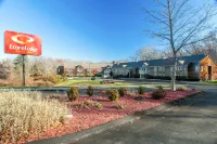 Gold Star Inn & Suites