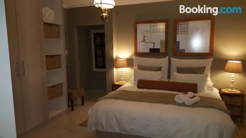 双人或双床房享有园景