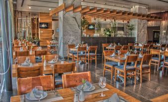 Casa Inn Premium Hotel Queretaro - Housity