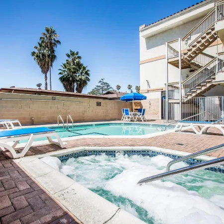 Hyland Inn Near Pasadena Civic Center Отели в г. Пасадина