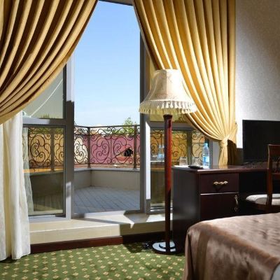 Deluxe Double or Twin Room with Balcony