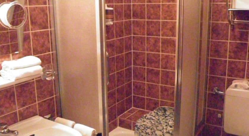 双人房（带独立浴室）