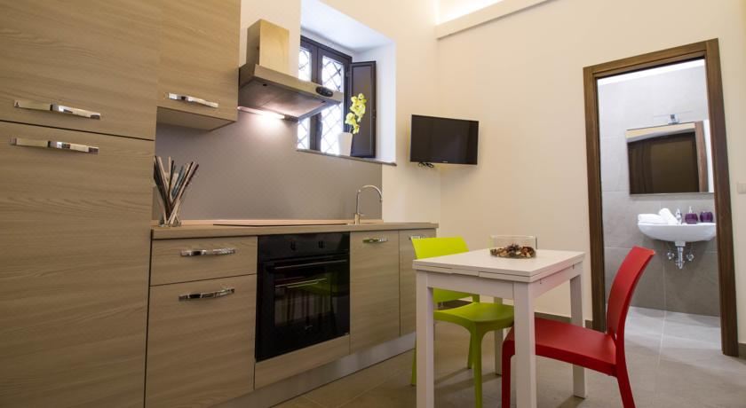 一室房（带沙发）