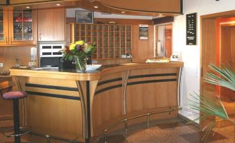 Hotel Parqeo im A66 - Housity