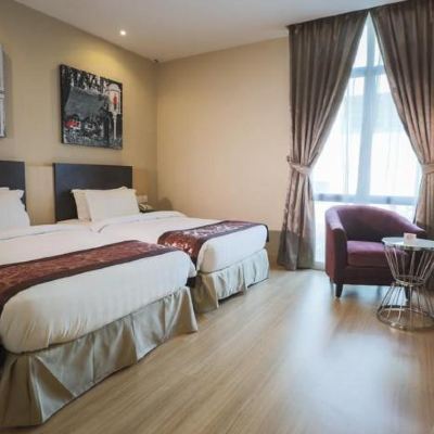 Bilik Deluxe Twin Eksekutif Kupon Eco Tree Hotel