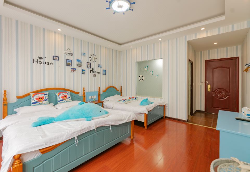 Warm Parent-child Room