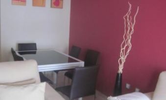 2108-Nice Apt with Pool Close from Beach and Bars