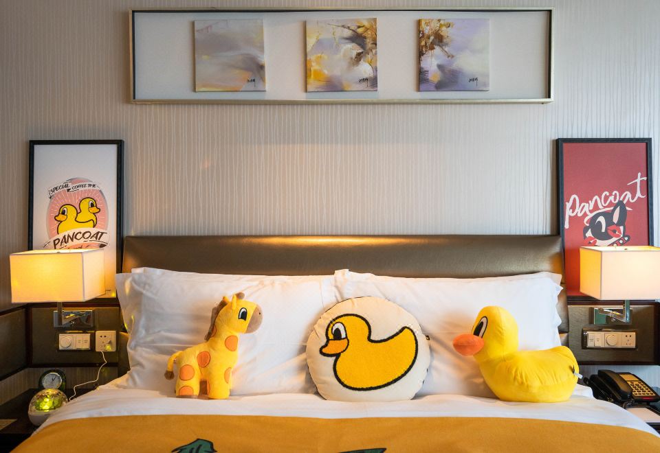 小黄鸭主题豪华江景房