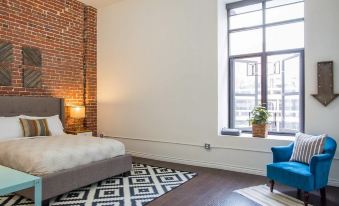 Huge Ace-Style Hotel Loft Downtown!