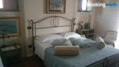 带湖景的双人间