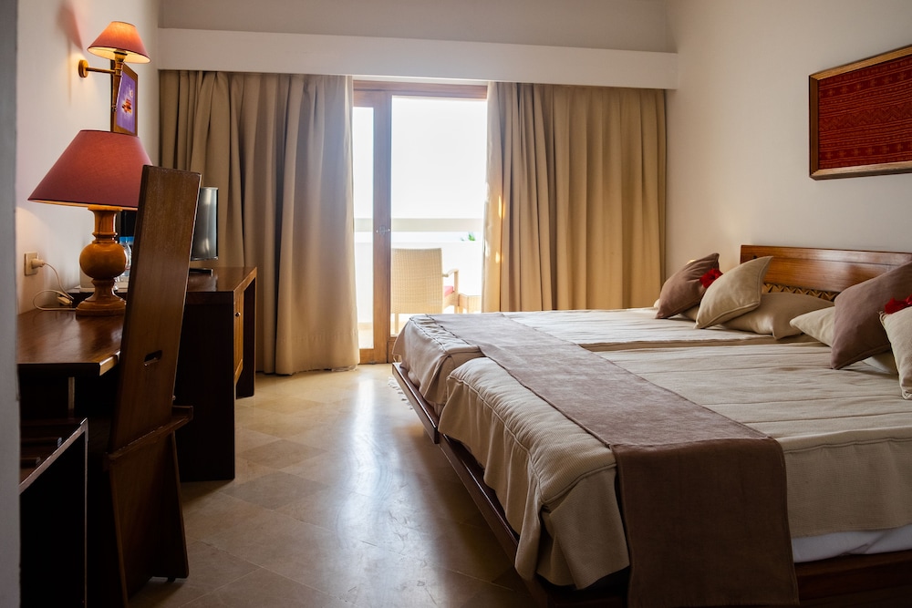 The Orangers Beach Resort and Bungalows All InclusiveSuperior Room