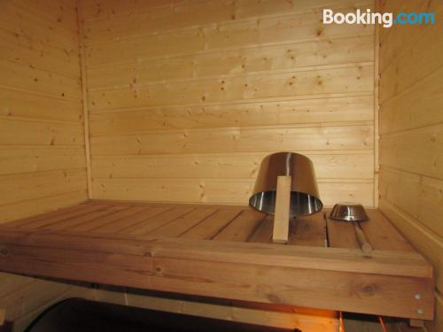 两卧室小屋 - 带桑拿浴室
