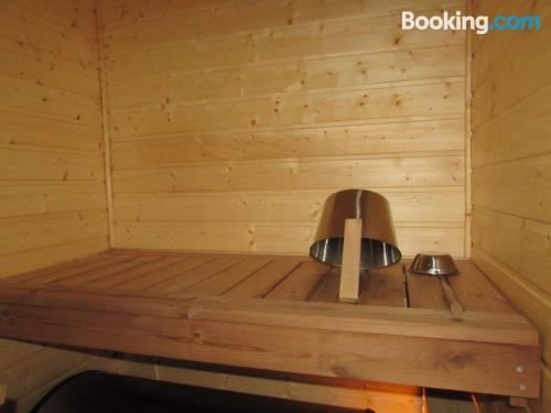 两卧室小屋 - 带桑拿浴室