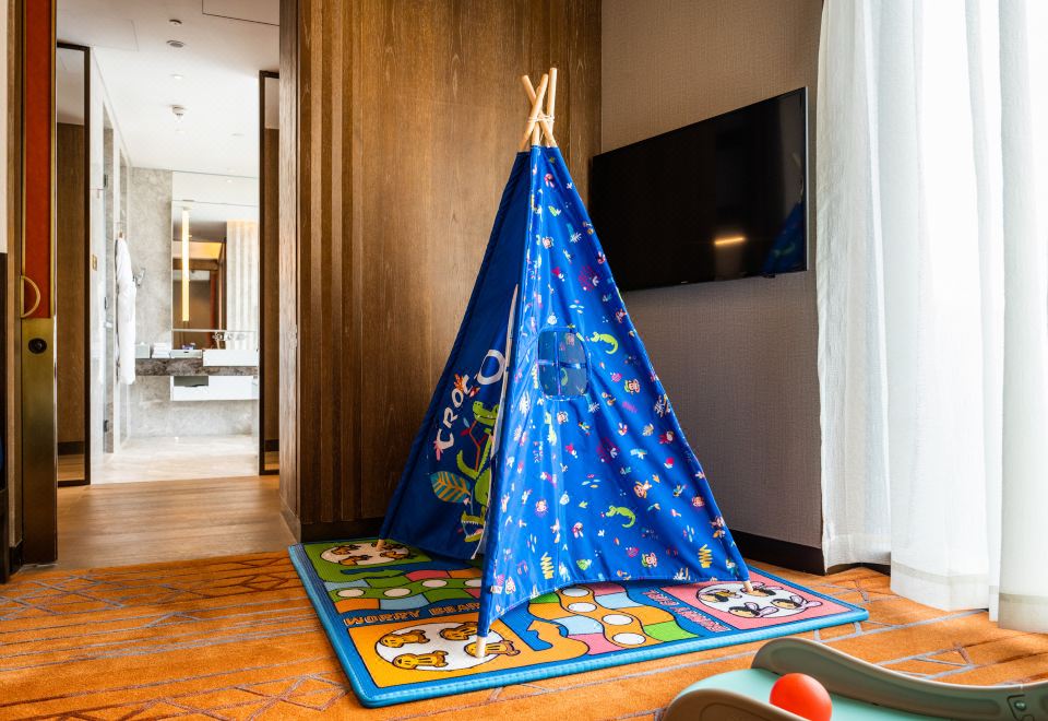 大嘴猴親子主題豪華雙床房