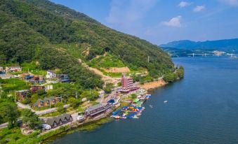 Gapyeong River Sky Pension