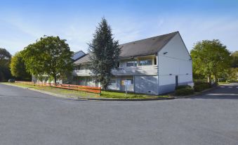 Campanile Vierzon - Housity
