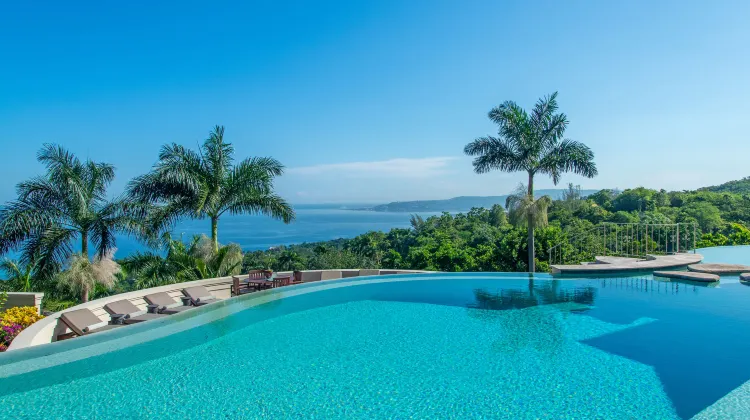 Silent Waters Villa 外観