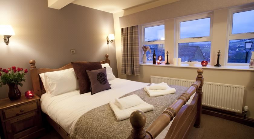 双人房（浴缸或步入式淋浴）