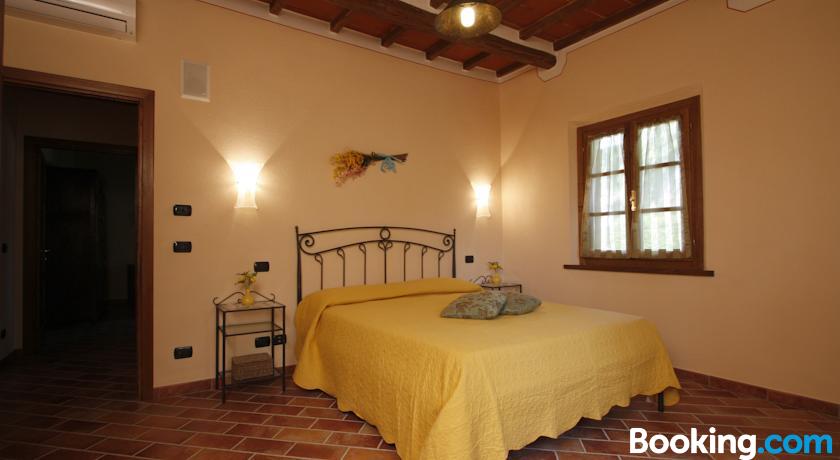 带私人泳池的两卧室别墅-复式