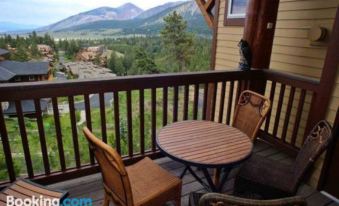 Eagle Run 204 - Housity