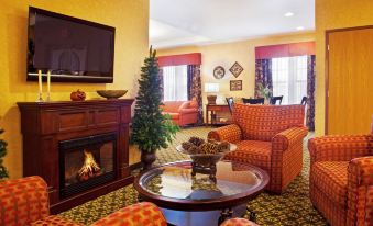 Holiday Inn Express & Suites Iron Mountain