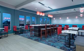 La Quinta Inn & Suites by Wyndham Northlake Fort Worth