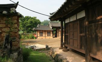 Yi Jin-Rae's Historic House