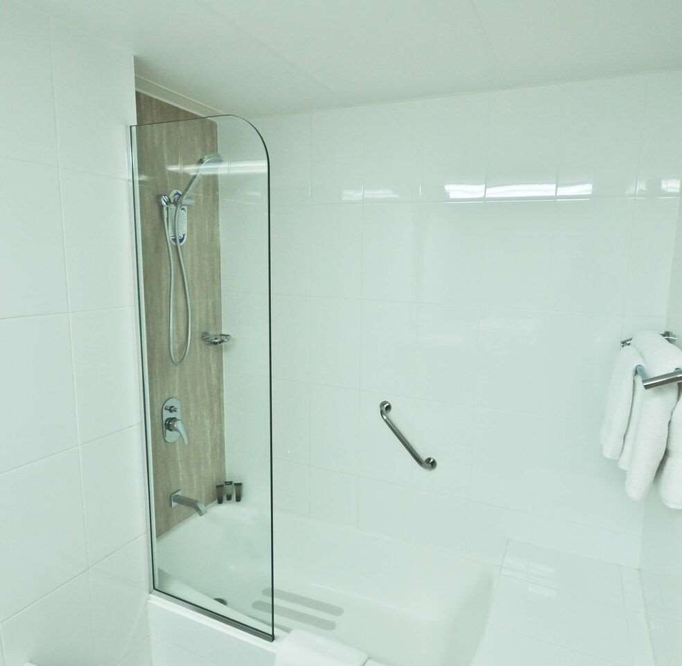 豪华特大床阳台房