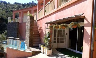 Studio in Collioure, with Wonderful Sea View, Enclosed Garden and Wifi - 400 m from The Beach
