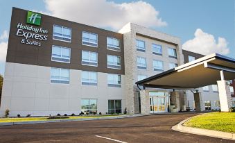 Holiday Inn Express & Suites Greenwood Mall