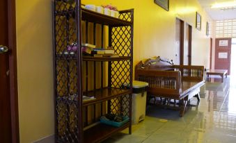VitoonGuesthouse2Fanroom - Housity