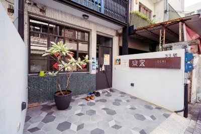 Local Backpacker Hostel のホテル
