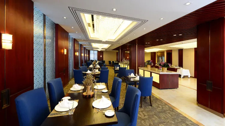 ケンピンスキー ホテル カーン パレス ウラン バタール 食事・レストラン