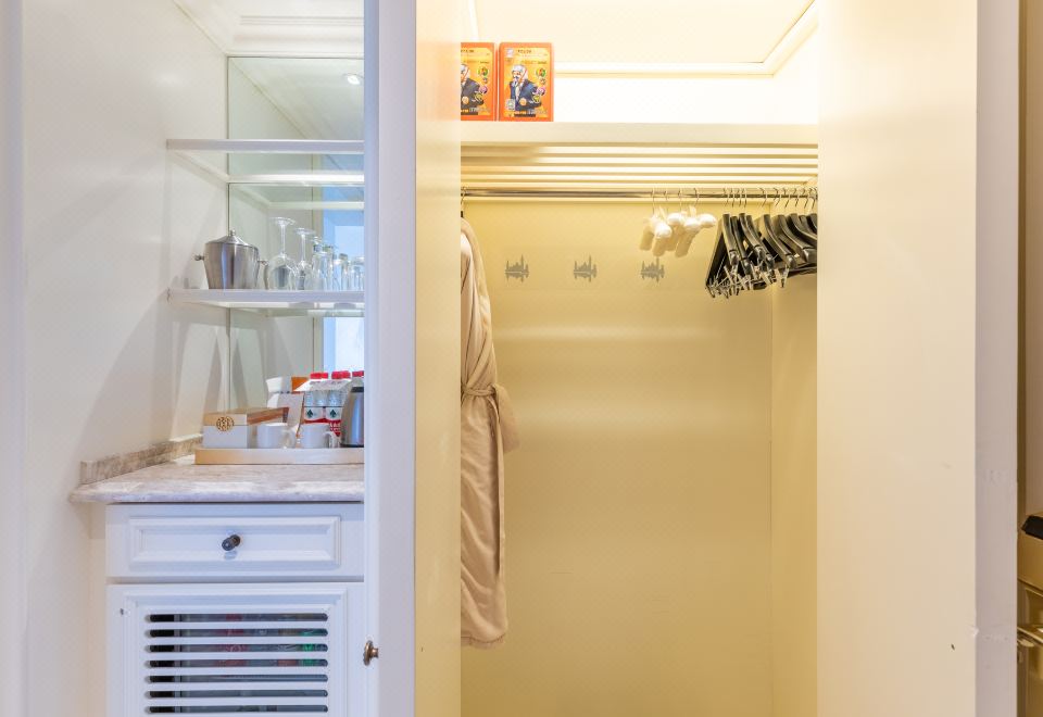 the Castle Hotel, A Luxury Collection HotelDeluxe Mountain-view Twin Room