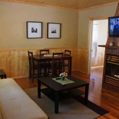 One-Bedroom Cabin