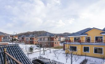 Yabuli Meiju Ski Hot Spring Resort Villa