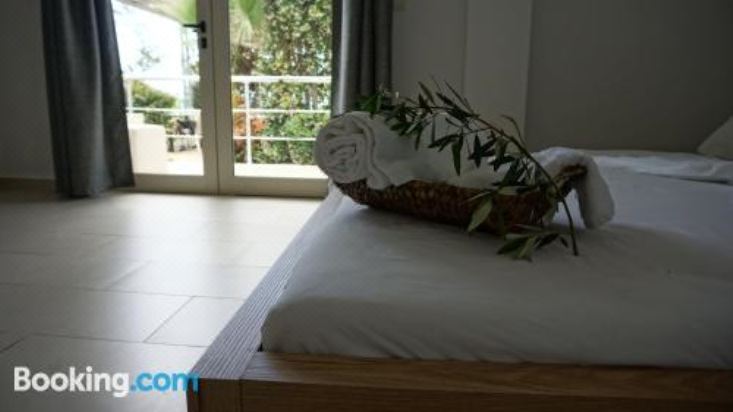 带阳台的四人房