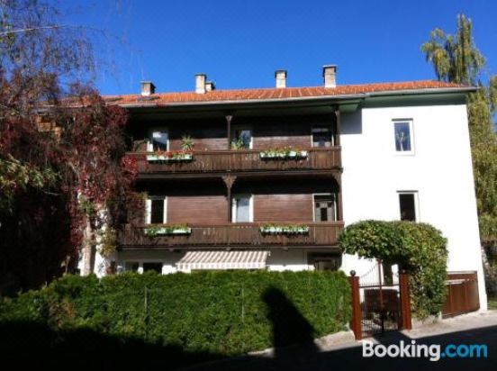 一卧室公寓（带阳台）