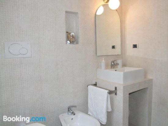 带窗户的双人间