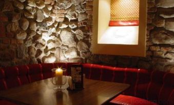 Hotel Aleksander - Housity