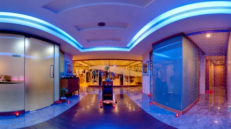 Radisson Blu MBD Hotel Noida Facilities