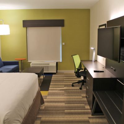 Mobil Acc King Suite with Tub Holiday Inn Express & Suites St. Louis South - I-55, an IHG Hotel Promo Code