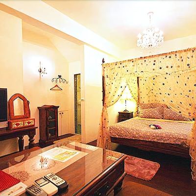 Deluxe Double Room Moon House Promo Code