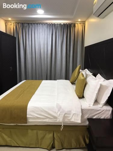 豪华特大床一室房