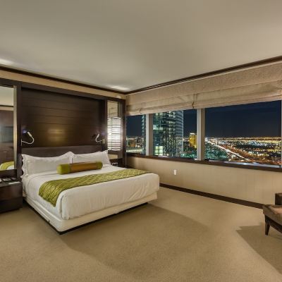 Panorama Strip View Suite (2 Br) -42nd Floor