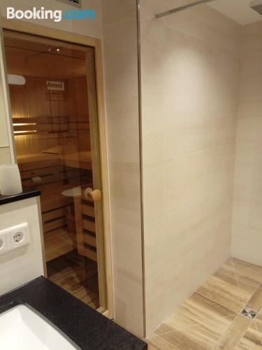 两卧室公寓 - 带露台