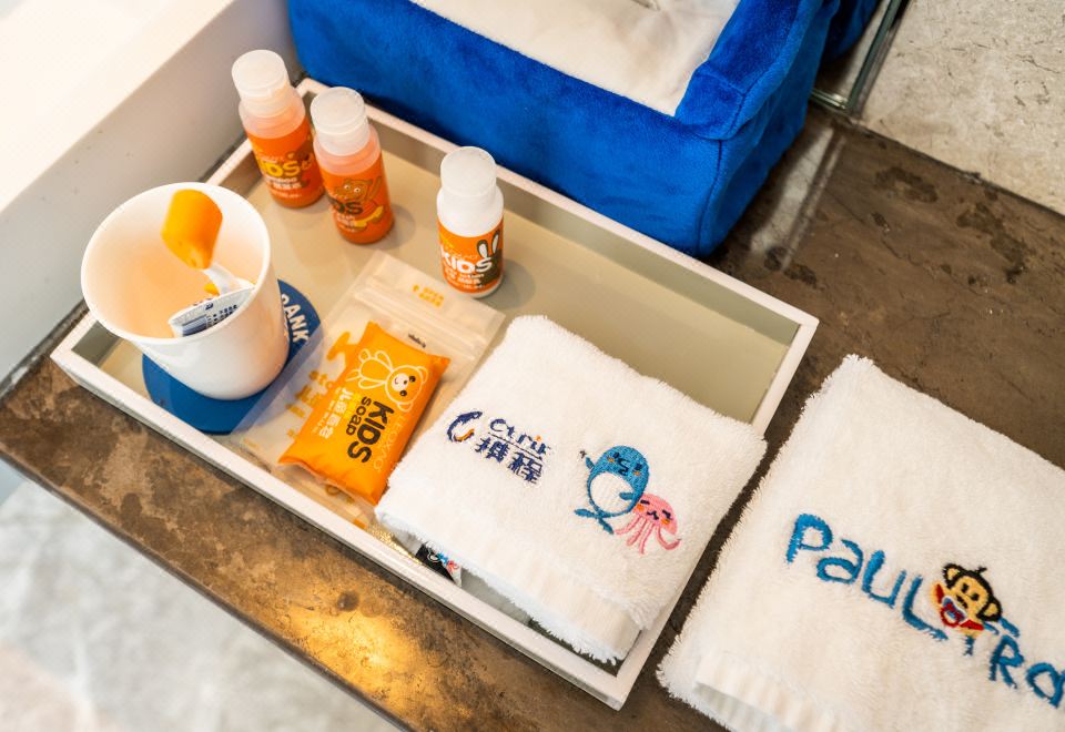 大嘴猴親子主題豪華雙床房