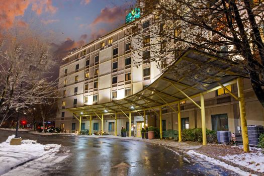 La Quinta by Wyndham Boston Somerville